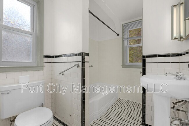 Building Photo - 3607 Bayonne Ave