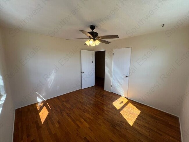 Building Photo - Beautiful Newly Renovated 3 Bedroom 2 Bath...