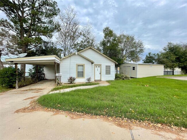 Building Photo - 1201 S Austin St