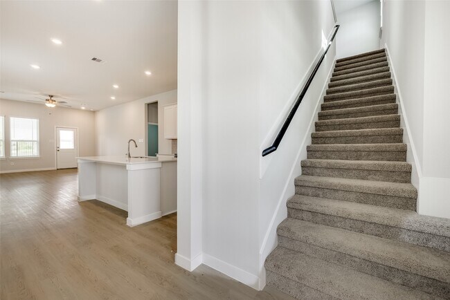 Building Photo - 12534 Nueces River Dr