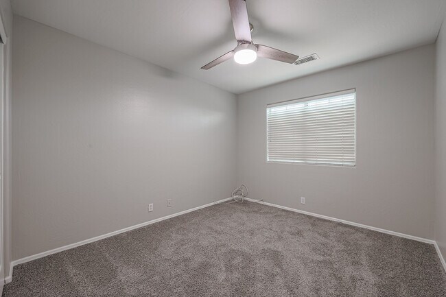Building Photo - 4218 E Palo Brea Ln