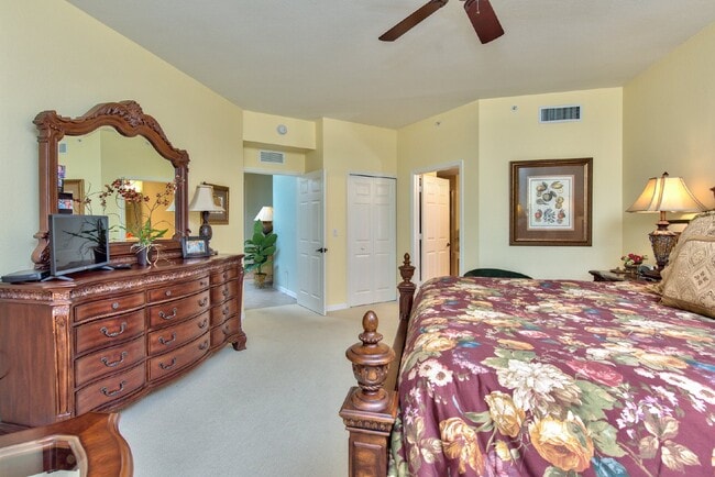 Building Photo - BEAUTIFUL PELICAN LANDING HOME
