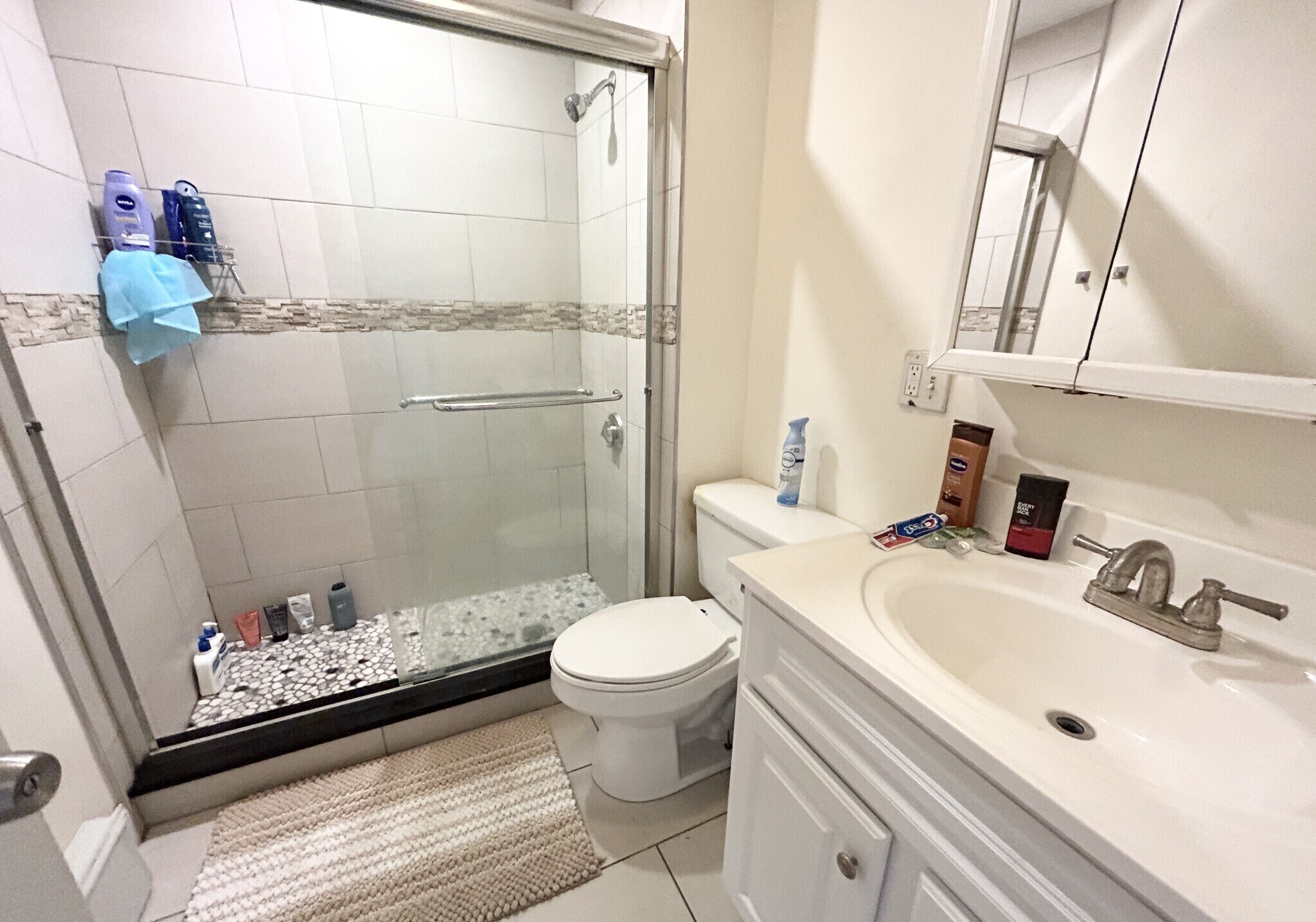 Building Photo - 72 Calumet St