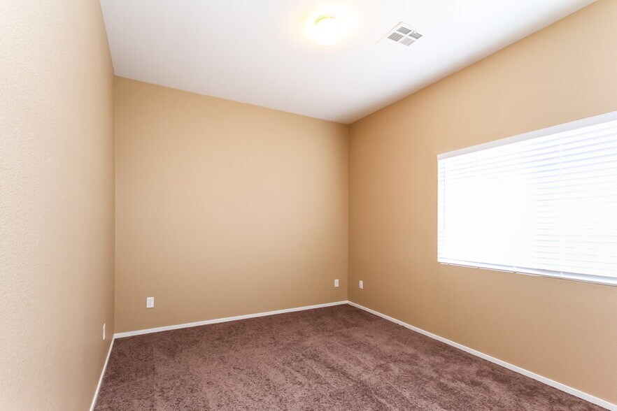 Building Photo - 5136 Marsh Butte St