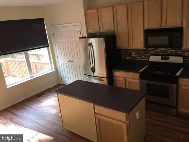 Building Photo - 21511 Welby Terrace