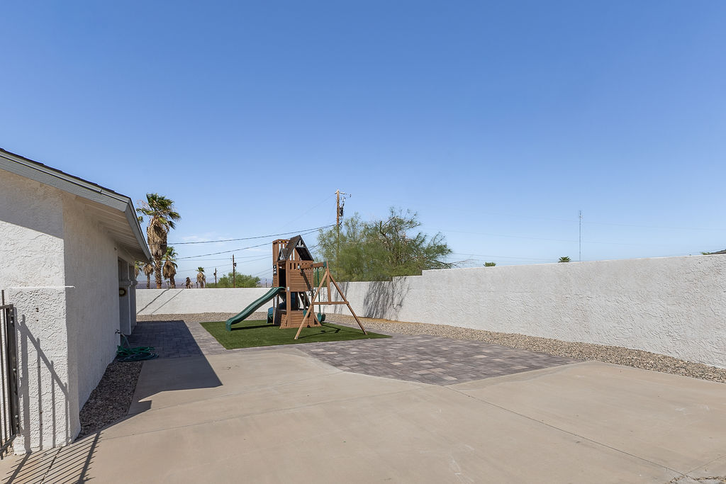 Building Photo - 3385 Poppy Trail Dr