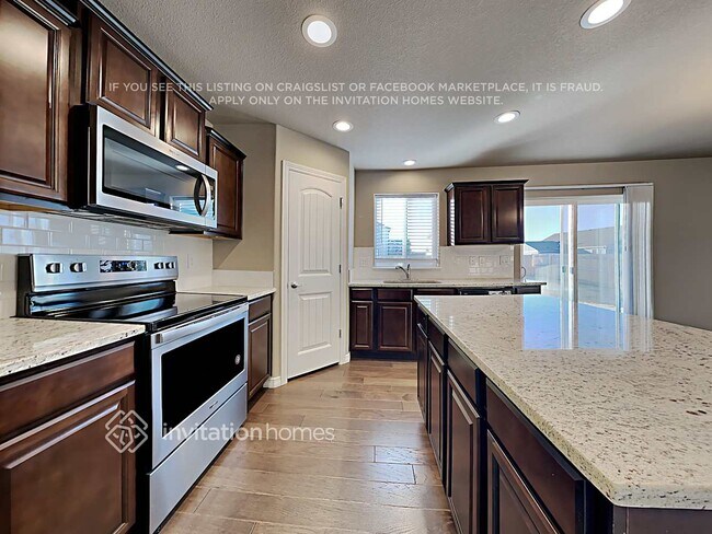 Building Photo - 6133 Nash Dr