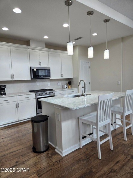 Building Photo - 8952 Coral Reef Wy