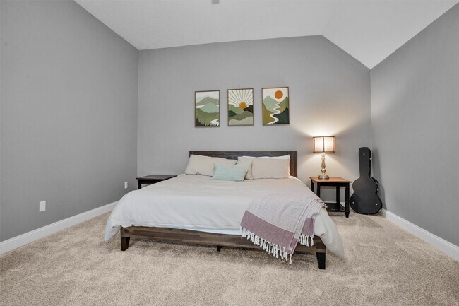 Building Photo - 3006 E Lake Falls Cir