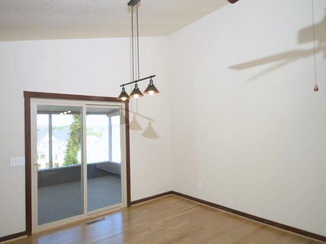 Building Photo - 1179 Justice Dr