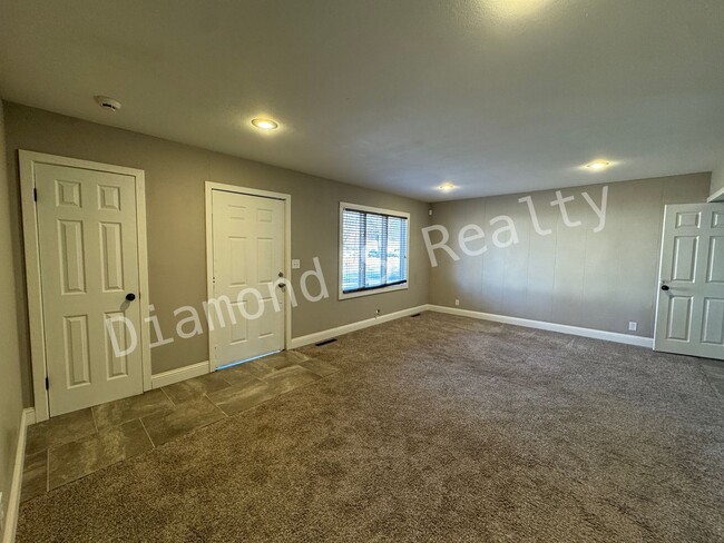 Building Photo - MOVE IN SPECIAL:  $200 OFF FIRST MONTHS' RENT