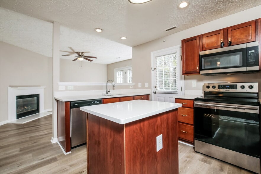 Building Photo - 209 Mingocrest Dr