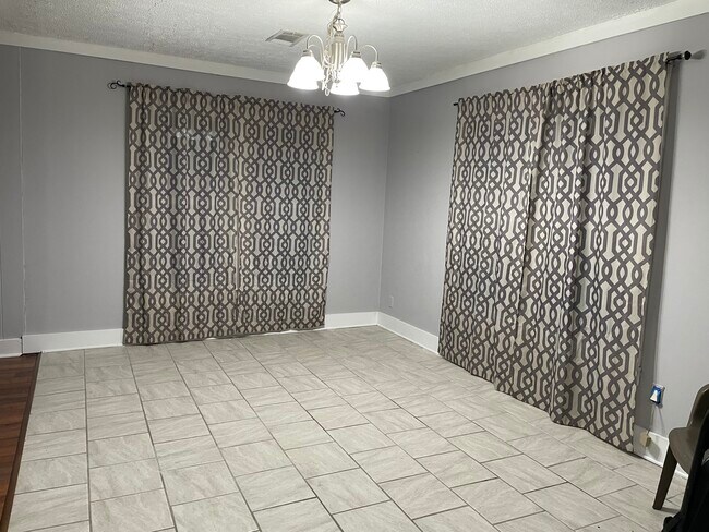 Building Photo - 4 Steens Rd