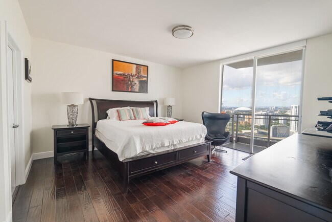 Building Photo - 90 SW 3rd St