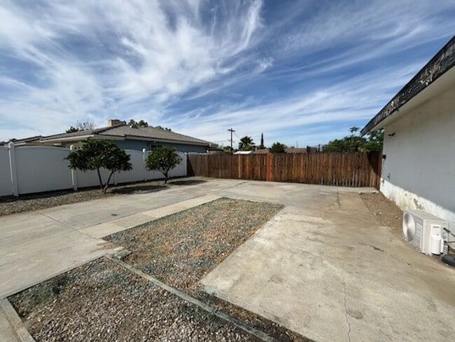 Building Photo - 375 Mayberry Ave