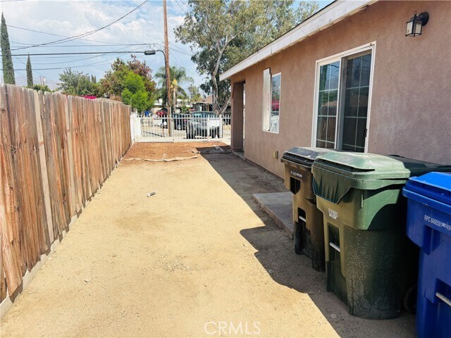 Building Photo - 7538 Lynwood Way