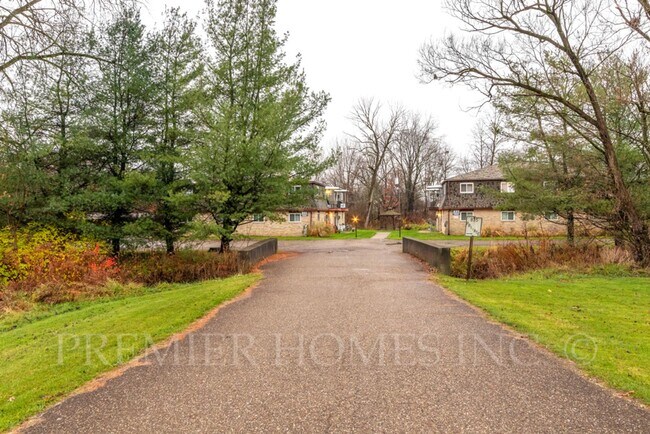 Building Photo - 835 Constitution Ave