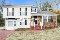 Building Photo - 4 Bedroom Pet-Friendly Home in Antioch, TN with Main Street Renewal