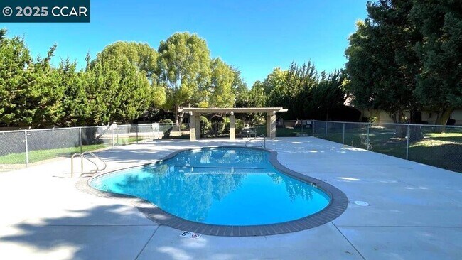 Building Photo - 4260 Clayton Rd