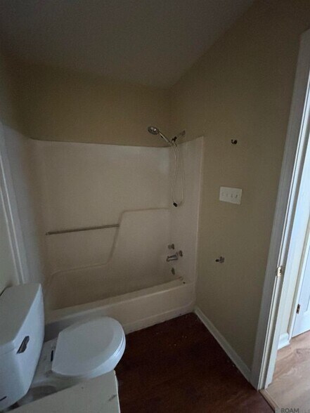 Building Photo - 1654 Clear Lake Ave