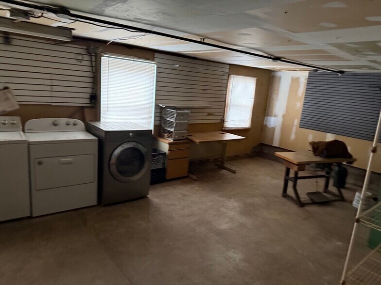 Building Photo - 139 Lincoln Hwy