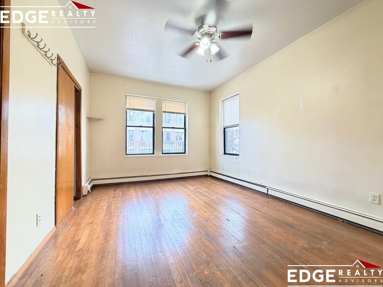 Building Photo - 46 Park Vale Ave