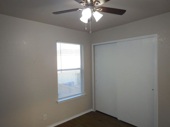 Building Photo - 16127 Branding Pass