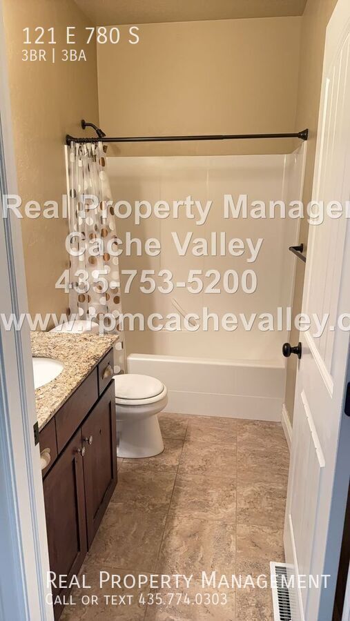 Building Photo - 121 E 780 S