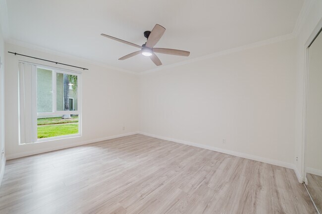 Building Photo - 615 Fredricks Ave