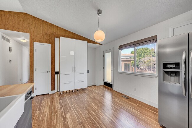 Building Photo - 2,940.95,  3-Bedroom, 1-bathroom Home In Erie with Stunning Backyard Space!