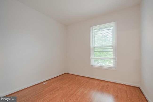 Building Photo - 14167 Royal Oak Ln