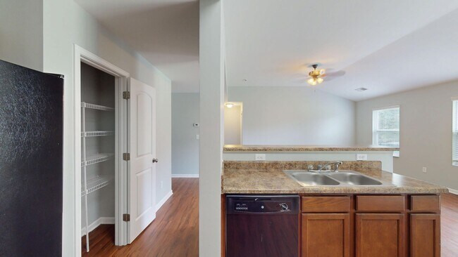 Building Photo - 10612 Kempsford Dr