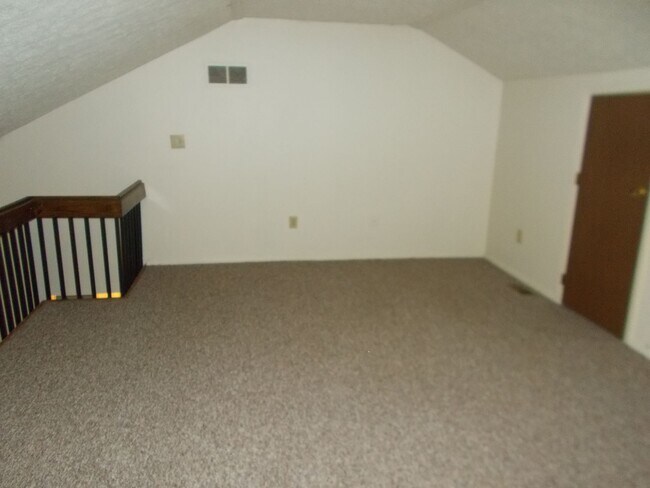 Building Photo - 223 S 48th St