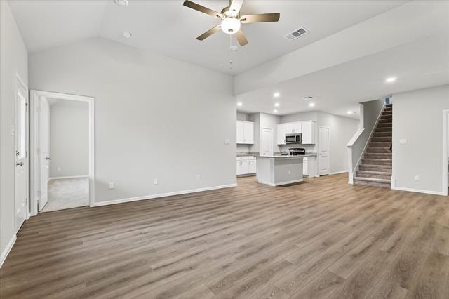 Building Photo - 431 Wydown Dr