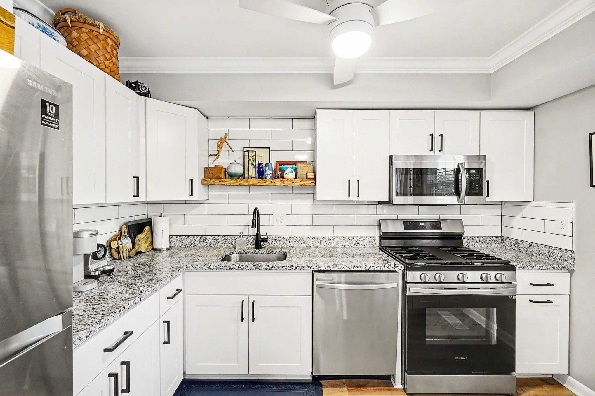 Building Photo - 333 Homeland Southway