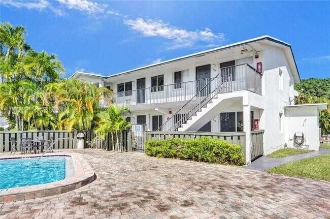 Building Photo - 1816 E Oakland Park Blvd