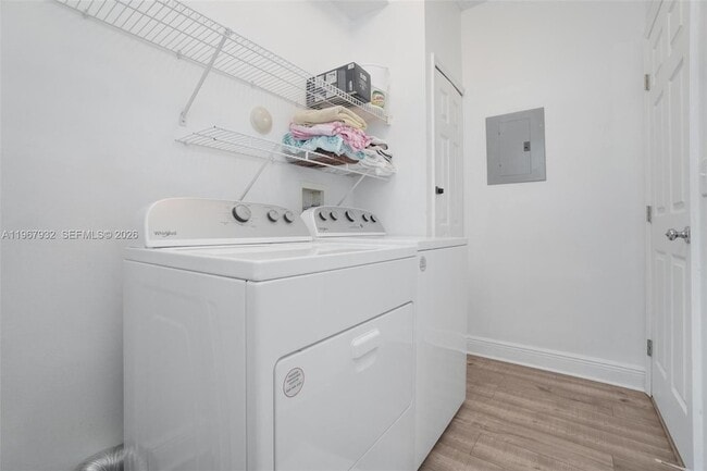 Building Photo - 3145 NE 184th St