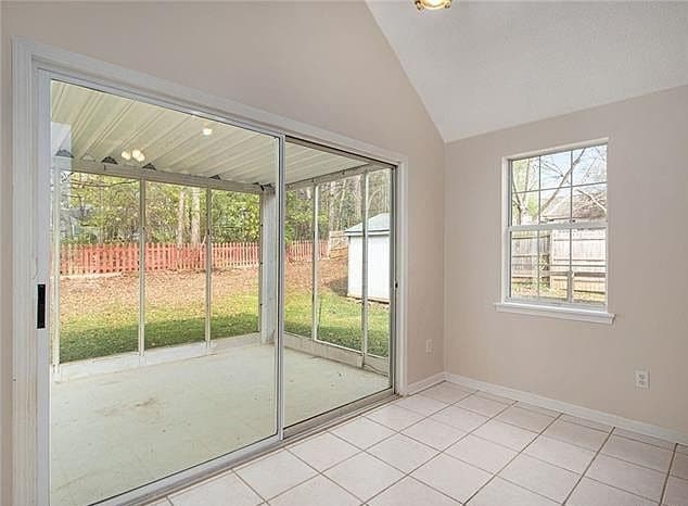 Building Photo - 524 Lisa Carol Dr