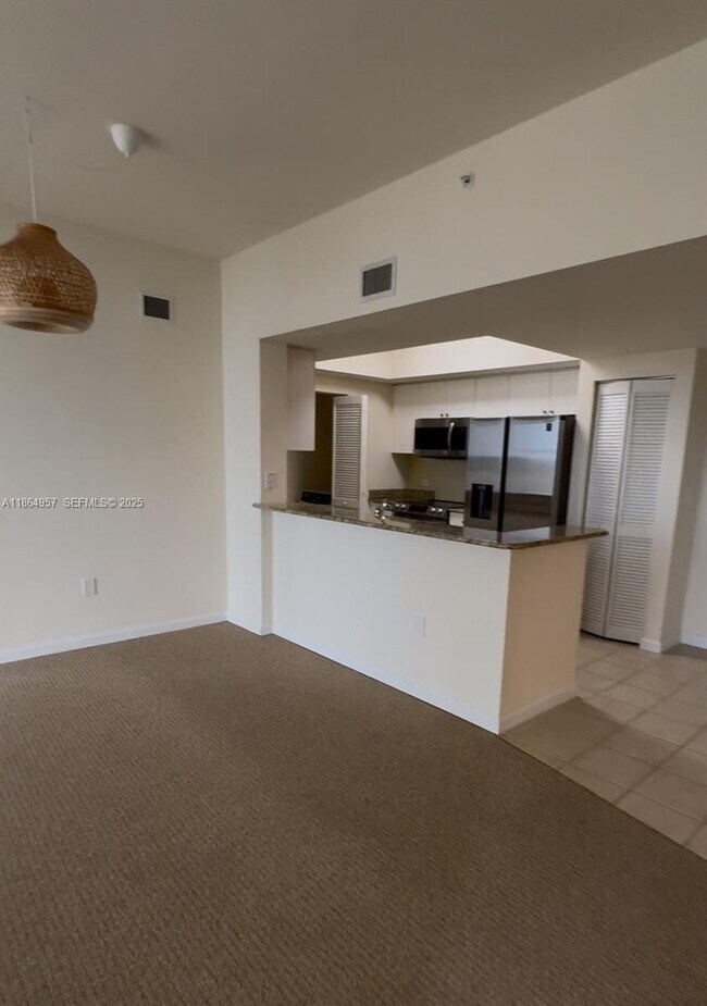 Building Photo - 19501 W Country Club Dr