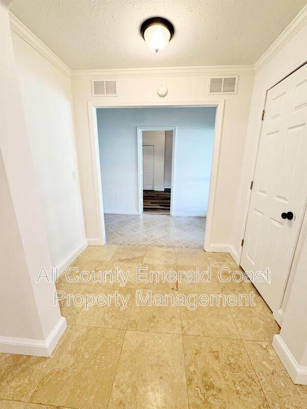 Building Photo - 4104 Indian Bayou N