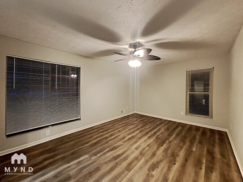 Building Photo - 785 Edenton Ct
