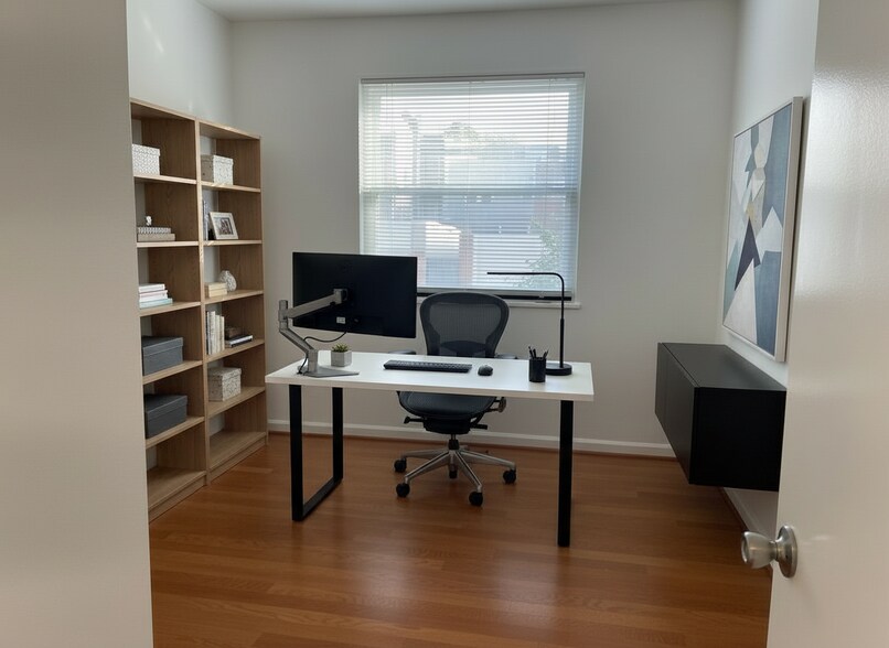 Building Photo - 526 Kenyon St NW