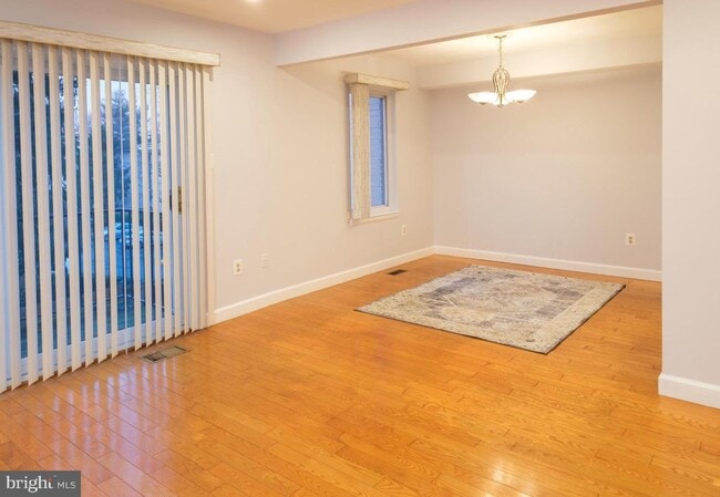 Building Photo - 14654 Bauer Dr