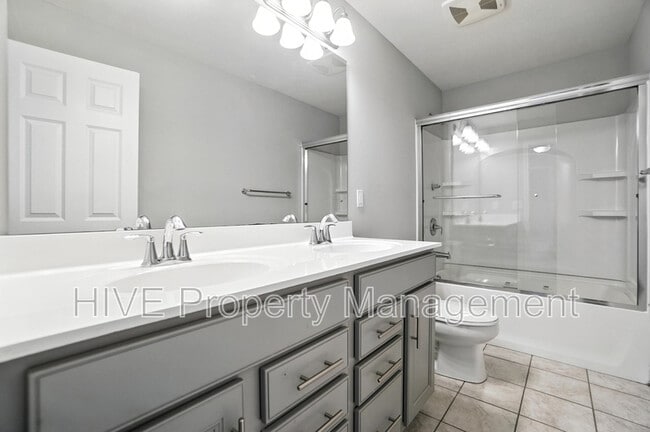 Building Photo - 6888 Lady Abigail Dr