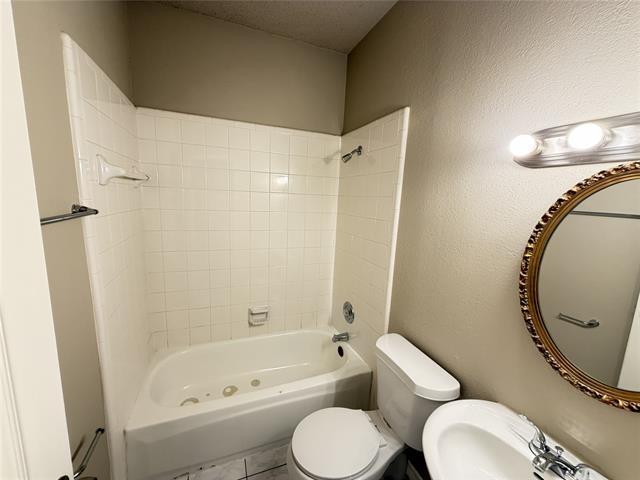 Building Photo - 7000 Hillview Dr