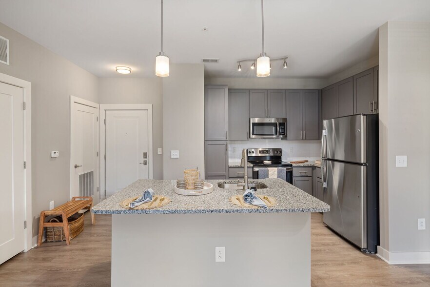 Building Photo - The Marlowe Lake Boone