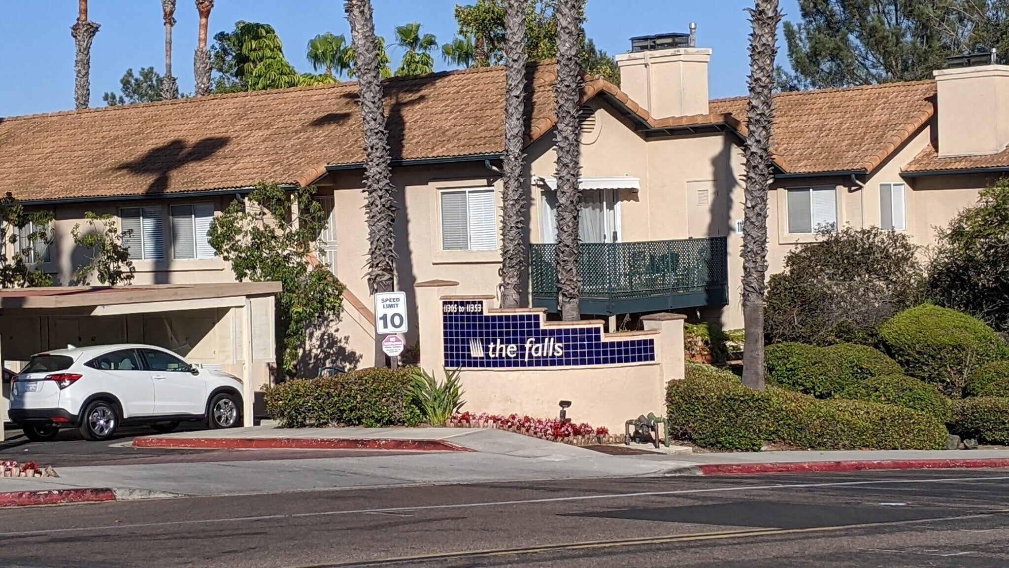 Community - 11321 Avenida de los Lobos