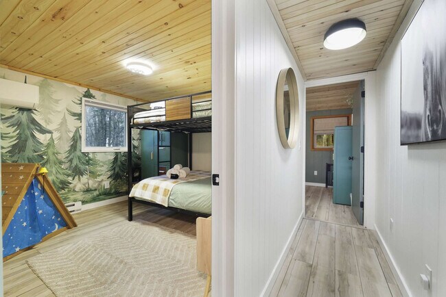 Building Photo - 3145 Ogontz Dr