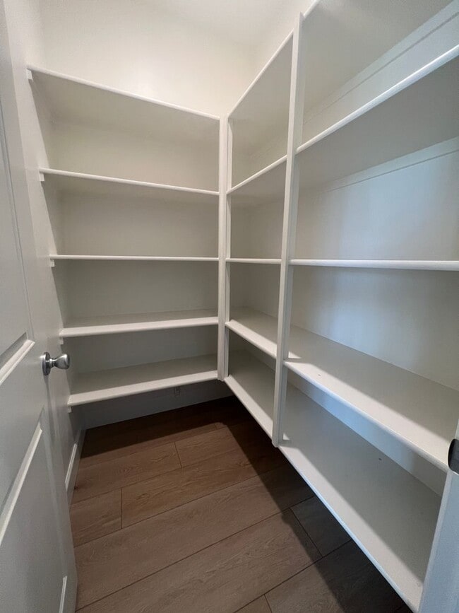 Building Photo - Updated 3 Bed/2 Bath in Excellent Glendale...