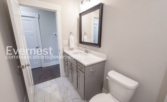 Building Photo - 3-Bed/2-Bath Home/Pet Friendly/Available Now!